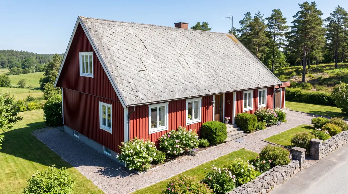 Före – Villa i Lerum – eternit-sanering och nytt betongpannetak
